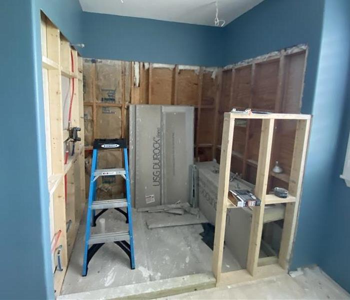 Bathroom shower with no walls or insulation